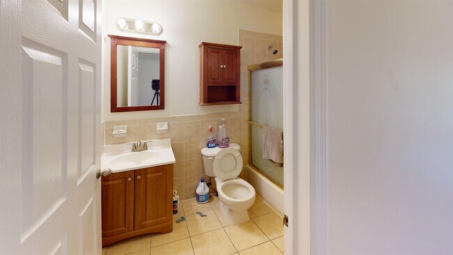 Photo - 57 Washburn St Unidad 2F