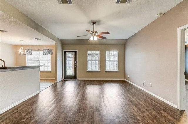 Photo - 2304 Arrowhead Dr