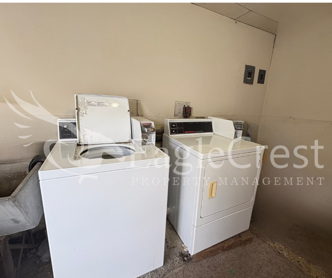 Photo - Roseville Lane Apartments Unit O
