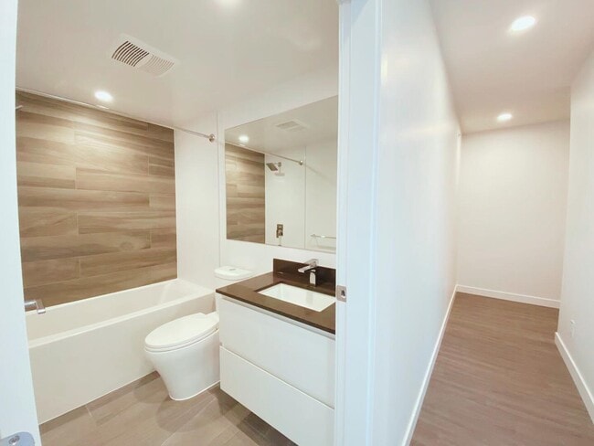 Photo - 13615 Fraser Hwy Unit 2310