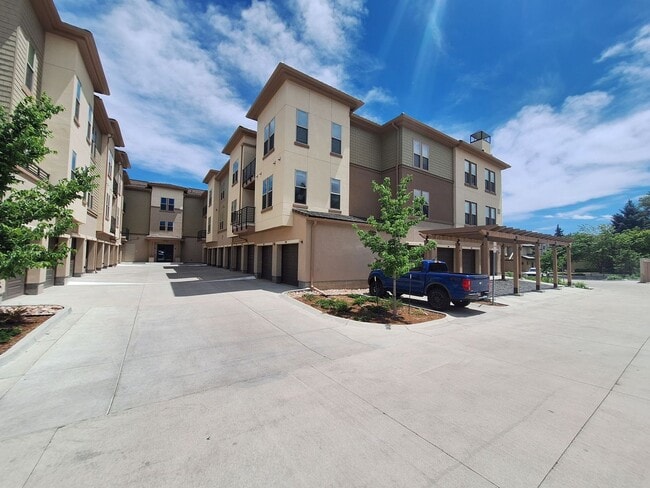 Building Photo - CH-The Charles West Unit #2218