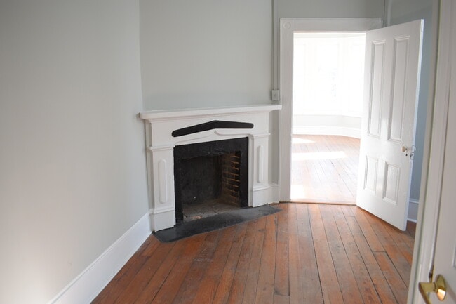 Photo - 215 N 5th Ave Apartamentos Unidad B