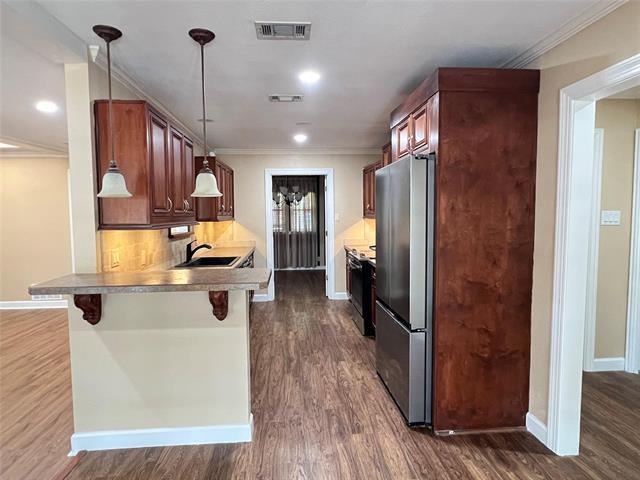 Photo - 208 Shelmar Dr