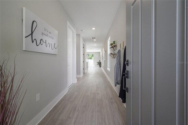 Photo - 4402 W Gray St