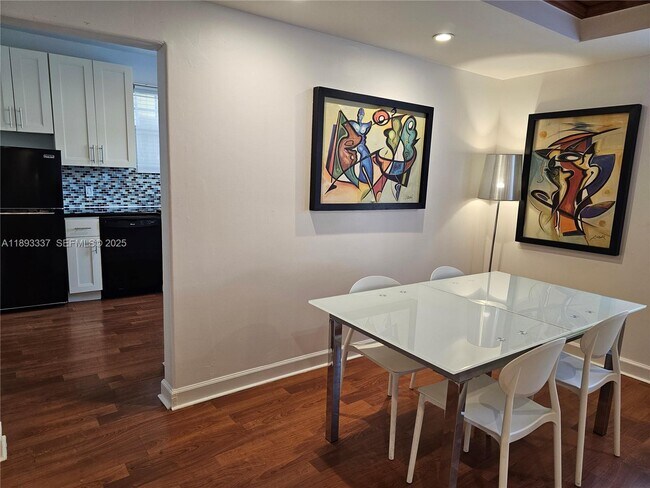 Photo - 622 15th St Unit 1