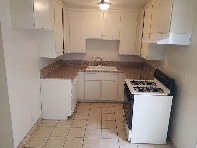 Photo - 2618 Milton Ave Unit 3