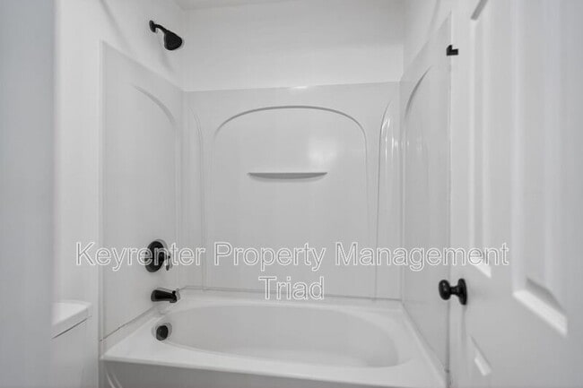 Photo - 2 Bluestone Lane