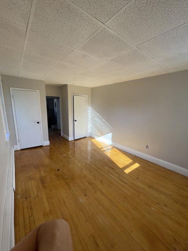 Building Photo - 418 4th St Unit 1