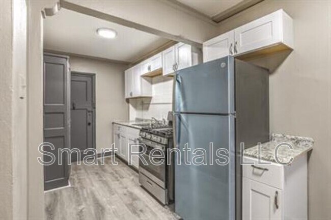 Photo - 807 Clara Ave