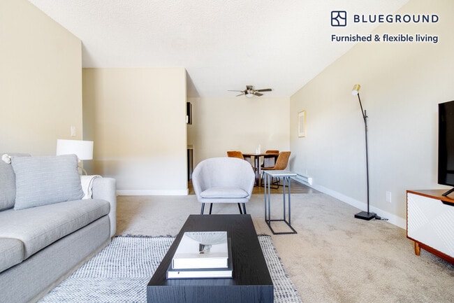 Photo - 722 Edgewater Blvd Unidad FL3-ID567