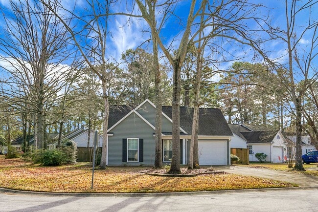 Photo - Charming 3 Bedroom 2 bathroom ready for you to call home!