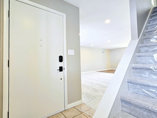 Photo - 800 Galen Hall Rd