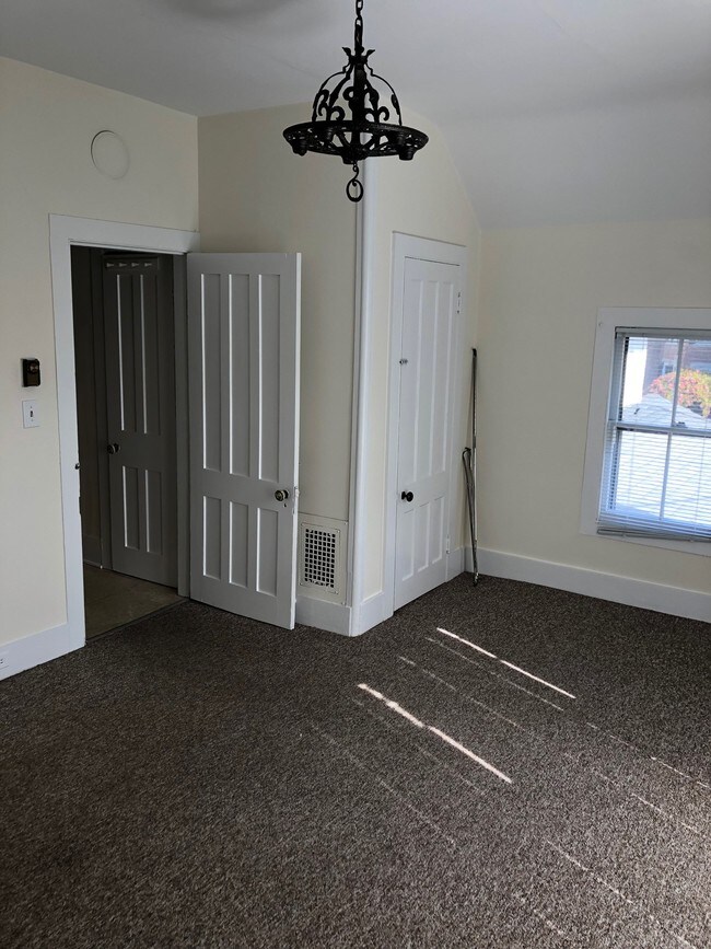 Living Room - 53 Franklin St Unit 2
