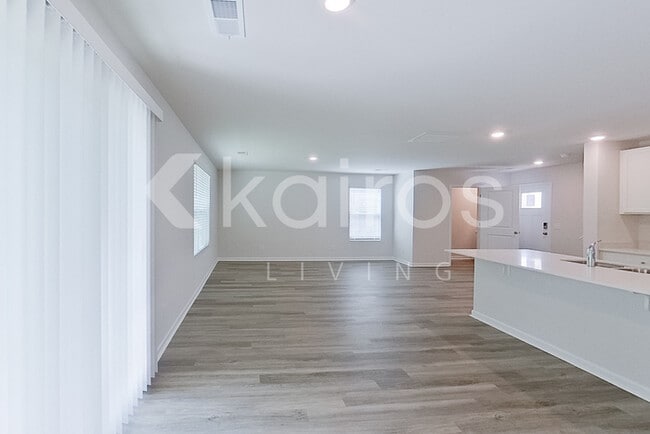 127 Inez Ave