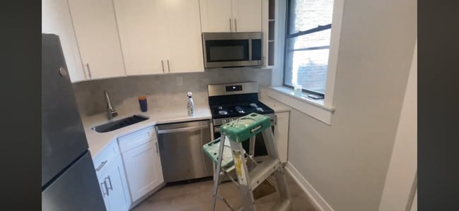 Building Photo - 6517 N Newgard Ave