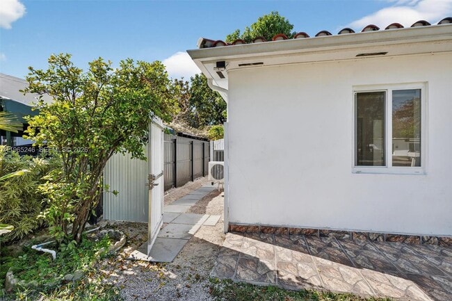 Photo - 7320 S Waterway Dr Unit A