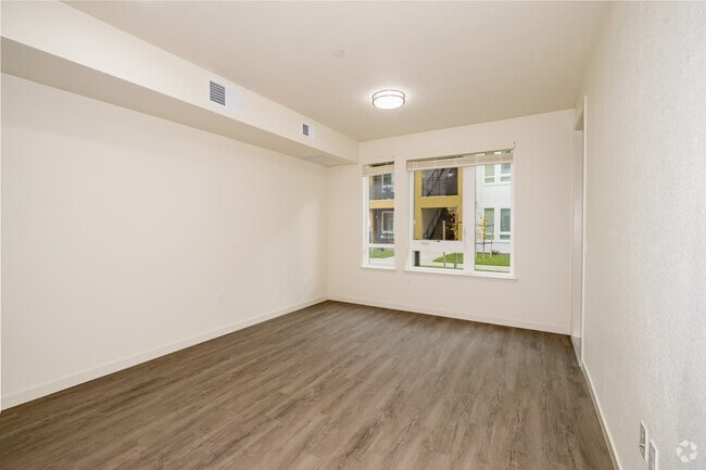 1BR, 1BA - 654SF - Living Room