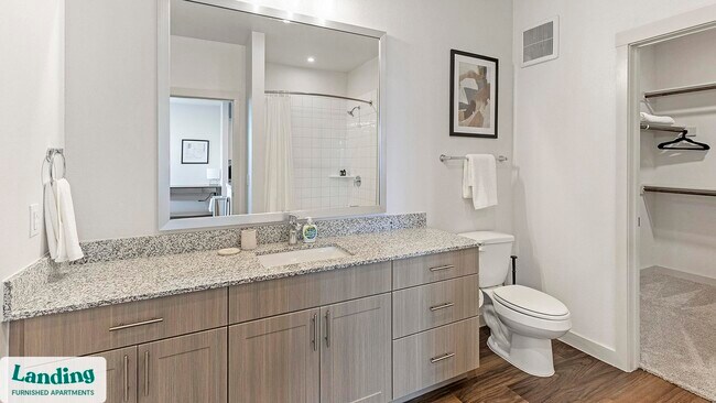 Photo - 255 Williamsburg Pkwy Unidad H309