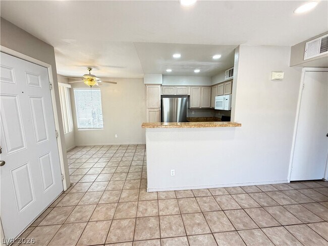 Photo - 3085 Casey Dr Unit 204