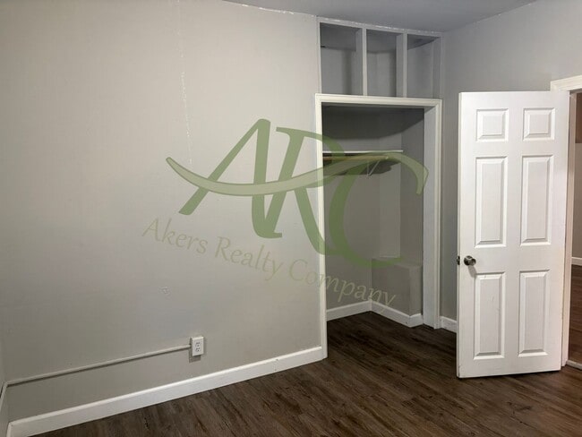 Photo - 1610 W 18th St
