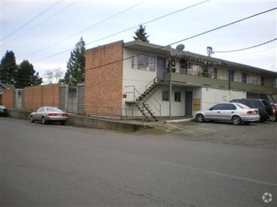 Building Photo - Crown Colony Apartment