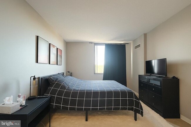 Photo - 5500 Holmes Run Pkwy Unidad 918