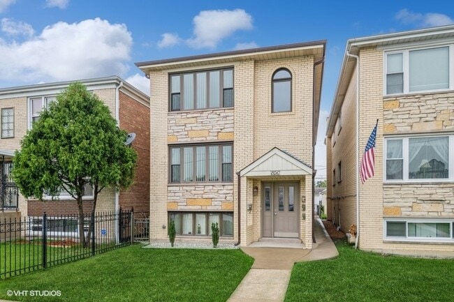 Building Photo - 8010 W Addison St Unit 1