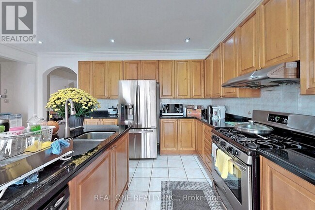 Photo - 579 Fred McLaren Blvd