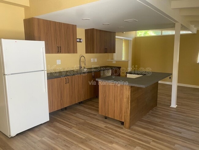 Photo - 1114 Coronel Ave