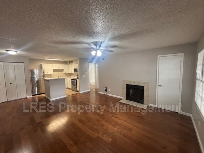 Photo - 390 Lake Placid Ct