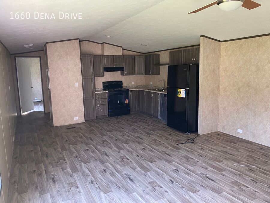 Photo - 1660 Dena Dr