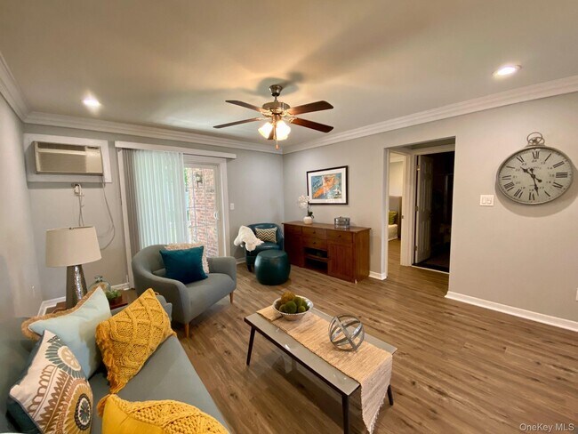 Photo - 1314 Smithtown Ave Unit 20B