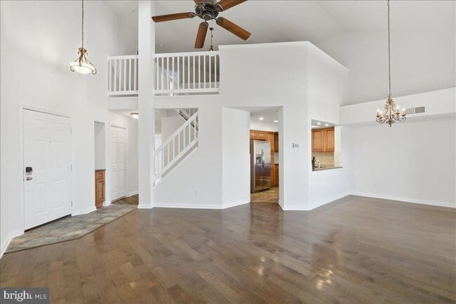 Photo - 1304F Garden Wall Cir