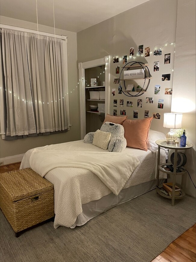 Photo - 2322 Stratford Ave