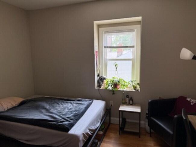 Photo - Bright & Affordable Room Near Harvard/MIT