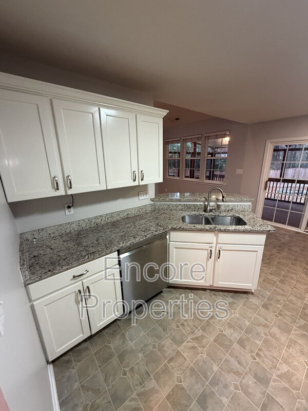 Photo - 6225 Saybrooke Dr