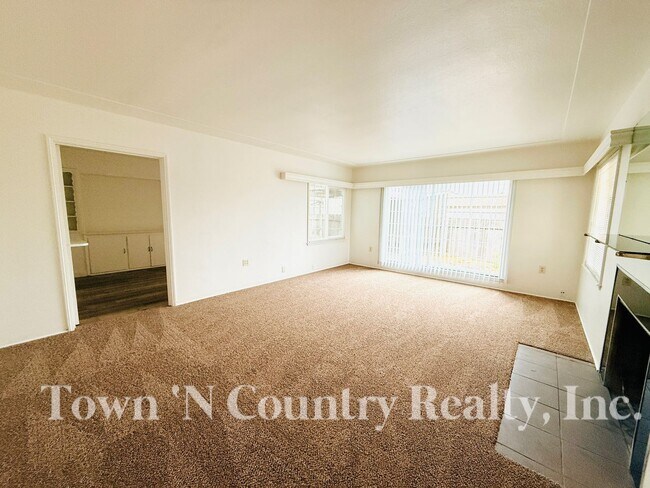 Photo - Beautifully Updated 3-Bedroom Home in Sout...
