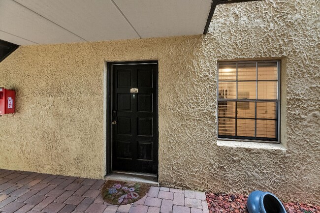 Photo - 5304 W Kennedy Blvd Unidad 106