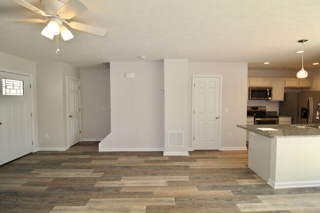 Photo - 3015 Locust Grv Ct