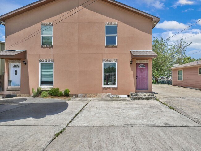 Photo - 11375 Allwood St