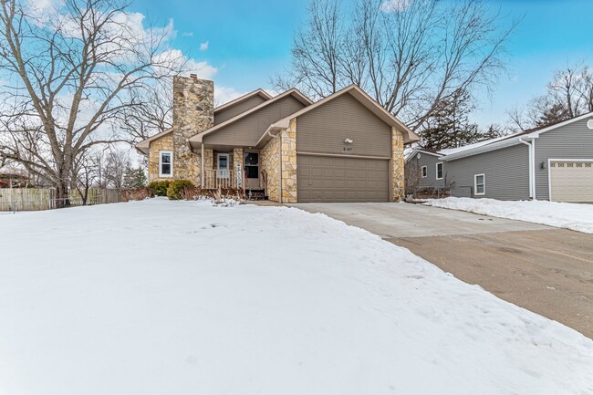 Within Minutes to K-State Stadium! - Within Minutes to K-State Stadium! House