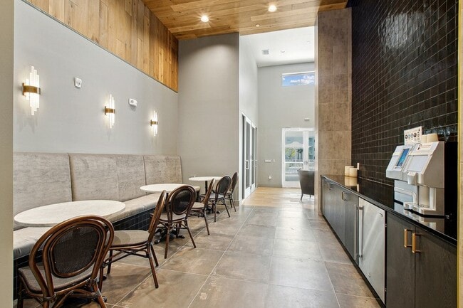 Photo - Sundance Trails Apartments