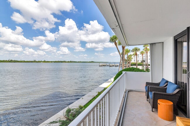 2860 S Ocean Blvd Unit 106