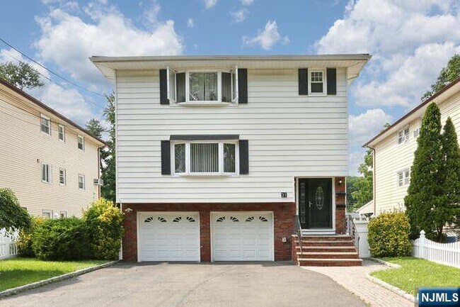Photo - 29 Leliarts Ln Townhome