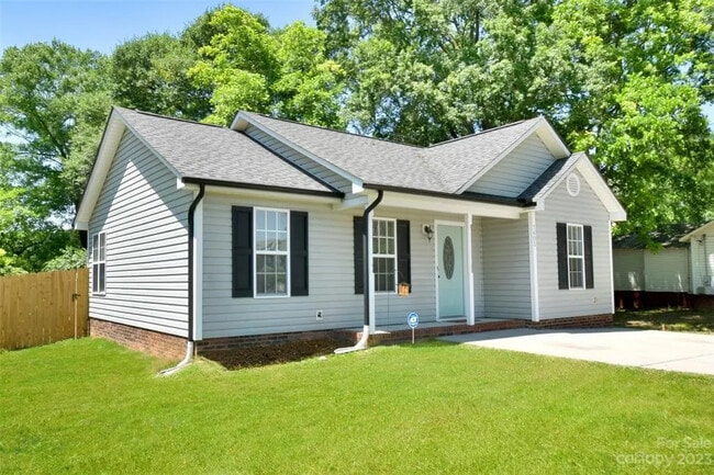 Building Photo - 1605 Chapman Ave Rental