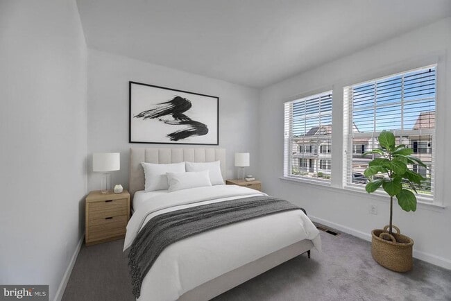 Photo - 8008 Hubble Dr