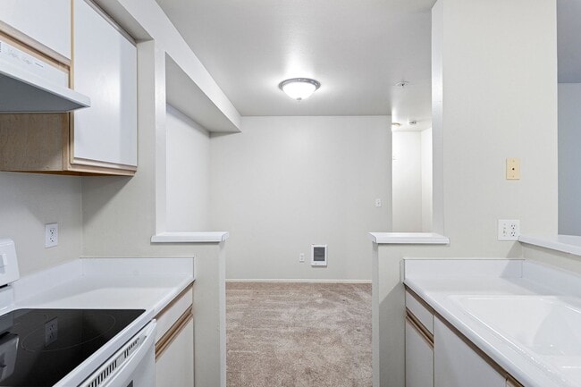 Sammamish River Apartments