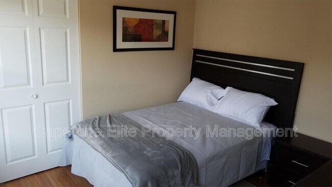 Society Hill Quad - Standard Room