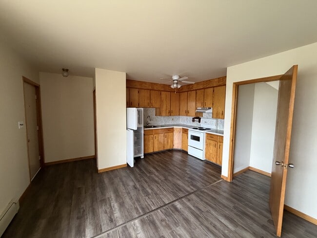 Building Photo - 9 Sunset Dr Unit 5