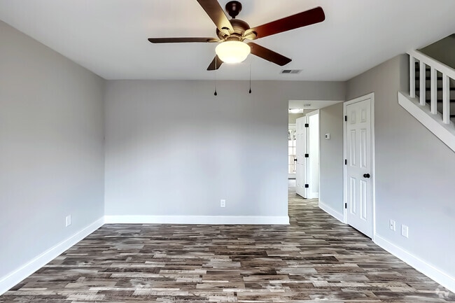 2BR, 1.5BA - 1100 SF